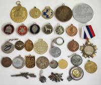 Коллекция медалей жетонов нашивок брелков СССР и других 30 штук