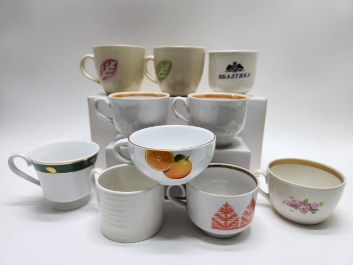 Чашки чайные разные 10 штук