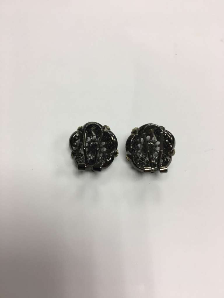 Серьги, бижутерия (сост. на фото)