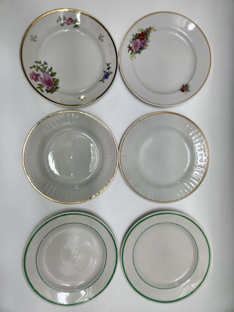 Тарелки десертные 24 штуки разные