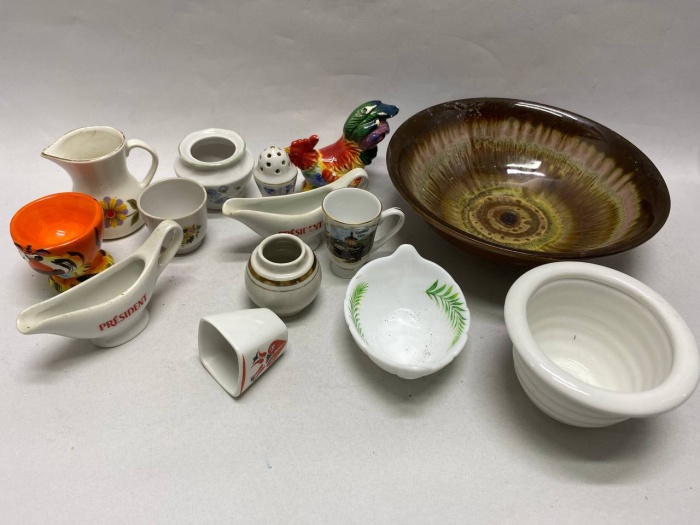 Салатник и декоративная маленькая посуда