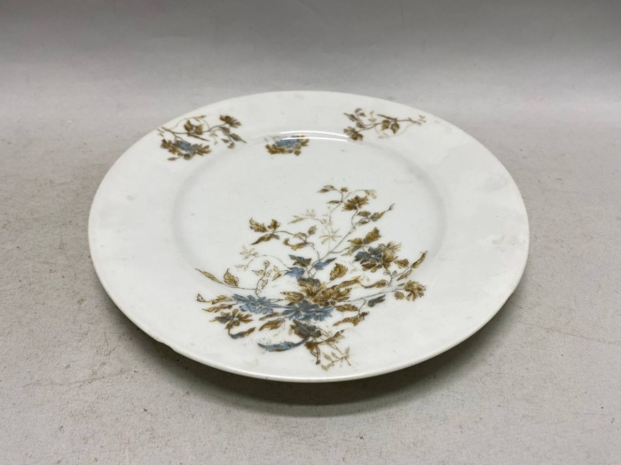 Тарелка столовая фабрика братьев Кониловых в Петербурге