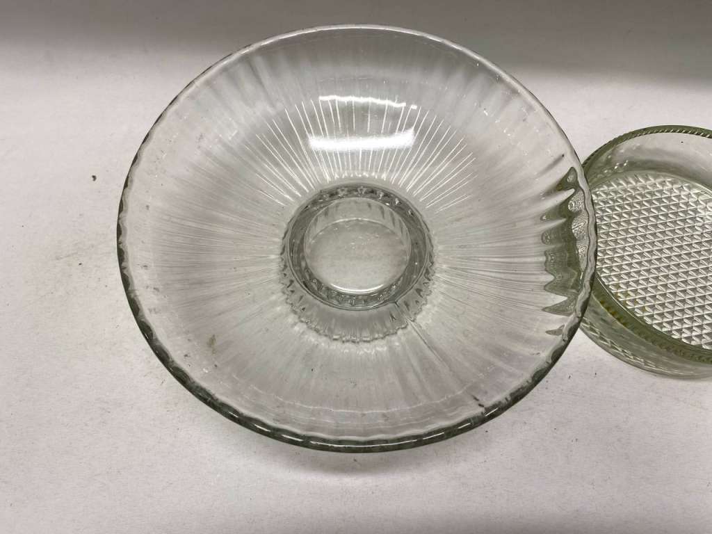 Фруктовница на ножке и салатник 