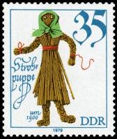 (1979-097) Марка Германия (ГДР) "Соломенная кукла"    Исторические куклы III Θ