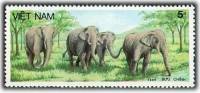 (1987-016) Марка Вьетнам "Стадо слонов"    Азиатский слон III Θ