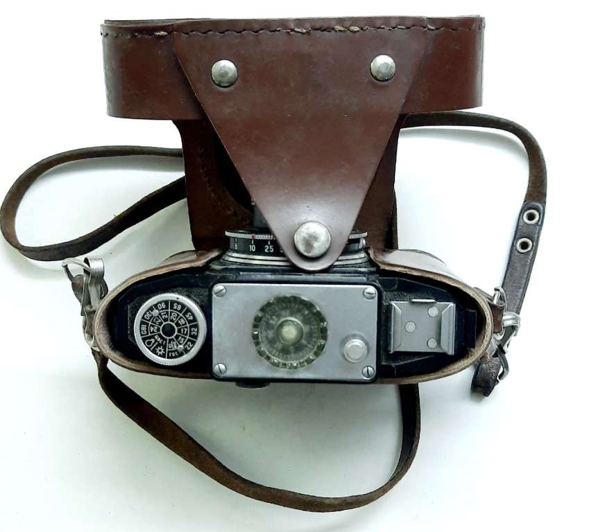 Фотоаппарат "Смена" в чехле, СССР, 50-60-е года (сост. на фото)