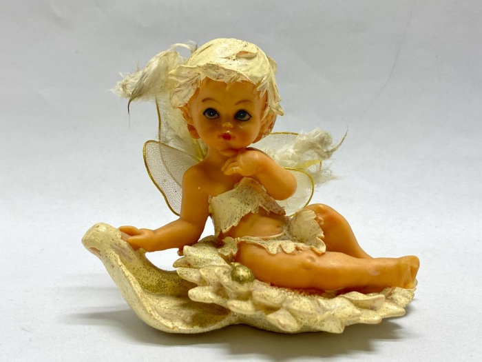 Статуэтка ангел композиционный материал (состояние на фото)