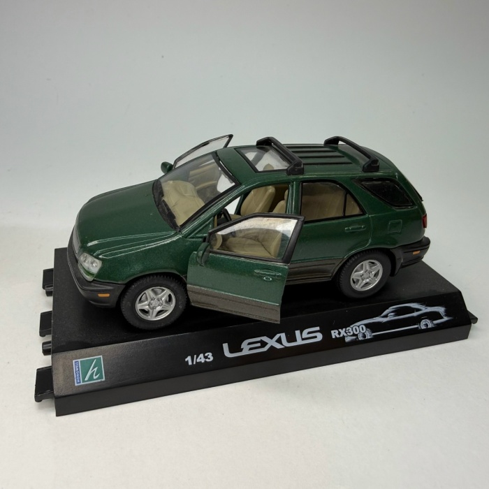 Модель авто 1:43 Lexus RX300 Hongwell 