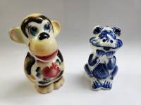 Статуэтки 2 шт Обезьянка  и Лягушка гжель 