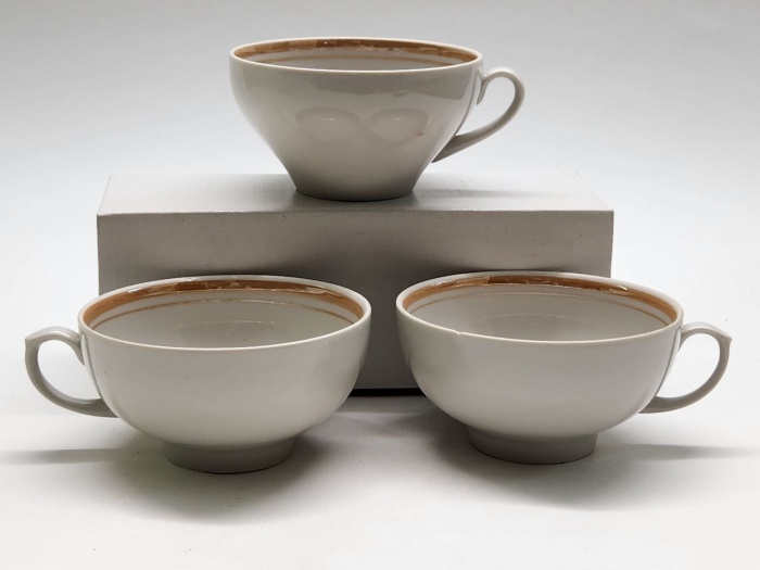 Чашки чайные Дулево 3 штуки простой дизайн