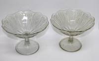Набор фруктовниц на ножке, 2 шт., стекло, СССР (сост. на фото)