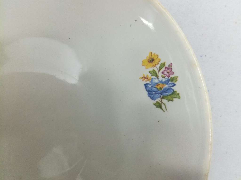 Фруктовница на ножке, Буди