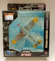 Модель самолет 1:72 BF109E с желтыми краями на крыльях в коробке блистере