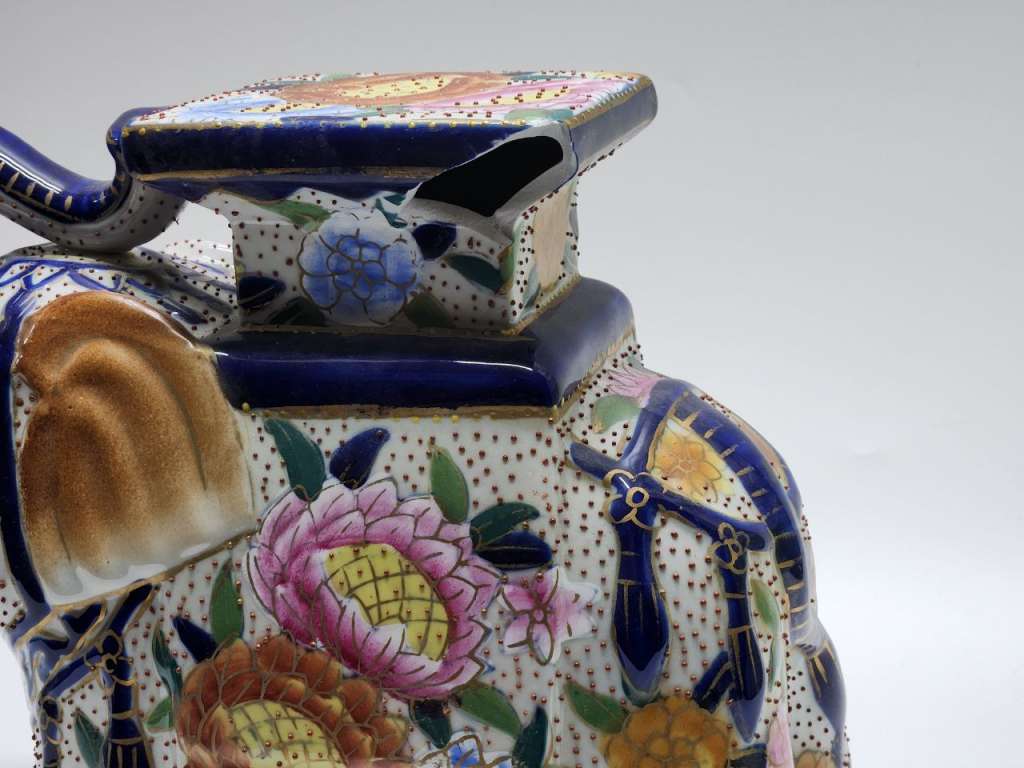 Большой Слон фарфор Фигурка Статуэтка садовая интерьерная (скол)