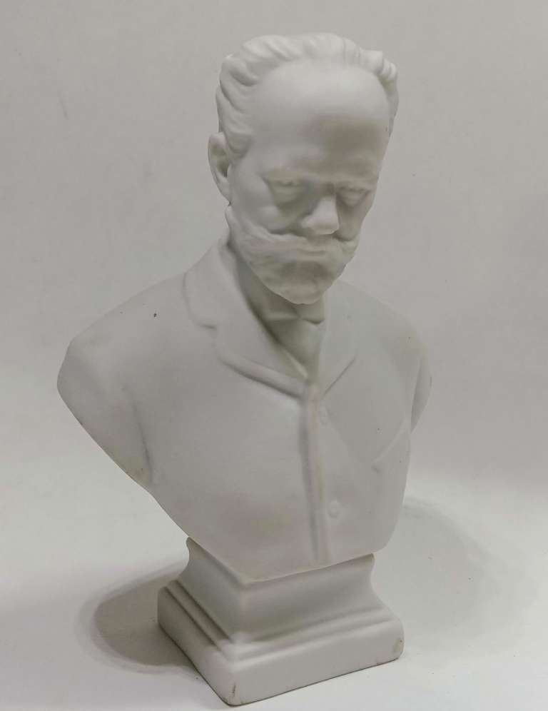 Бюст Чайковский ЛФЗ бисквит (сост. на фото)