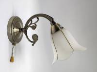 Бра настенное с плафоном цветок работоспособность не проверялась