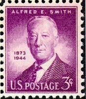 (№1945-542) Марка США 1945 год "Губернатор Альфред Э Смит из Нью-Йорка", Гашеная