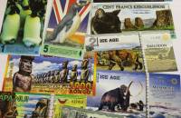 Набор полимерных сувенирных банкнот, 9 штук (страны и номиналы на фото)