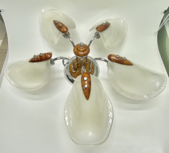 Люстра потолочная 5 рожковая металл стекло новая 