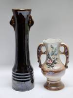 Вазы керамические 2 штуки коричневая и с руками и лепниной (розы букет цветов)