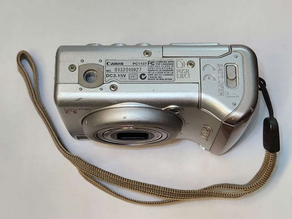 Фотоаппарат цифровой Canon PowerShot A510  Малазия  Рабочий