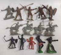 Набор пластиковых фигурок, рыцари, воины, солдаты, 14 шт. (сост. на фото)