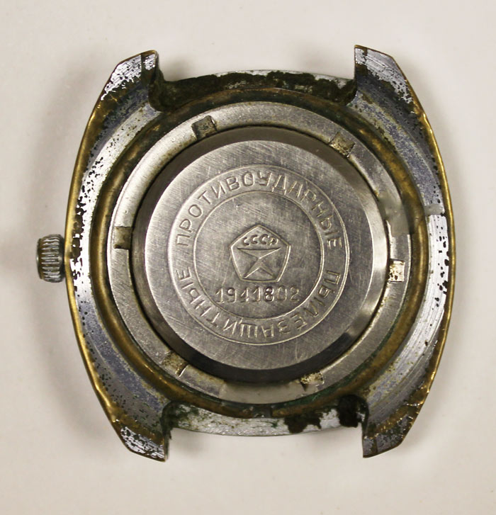 Часы наручные Заря, 17 камней, СССР, без ремешка (см. фото)