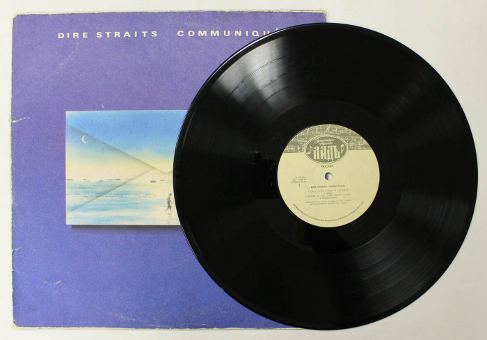 Пластинка виниловая &quot;. Dire Straits. Communique&quot; Ладъ 300 мм. (сост. на фото)