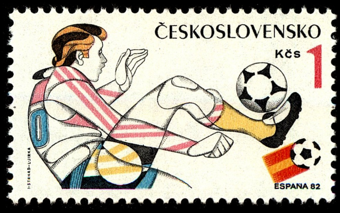 (1982-002) Марка Чехословакия &quot;Мяч на ноге&quot;    ЧМ по футболу 1982 Испания III Θ
