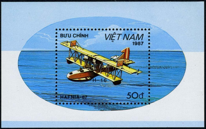 (1987-101) Блок марок  Вьетнам &quot;Гидроплан&quot;    Гидропланы III Θ