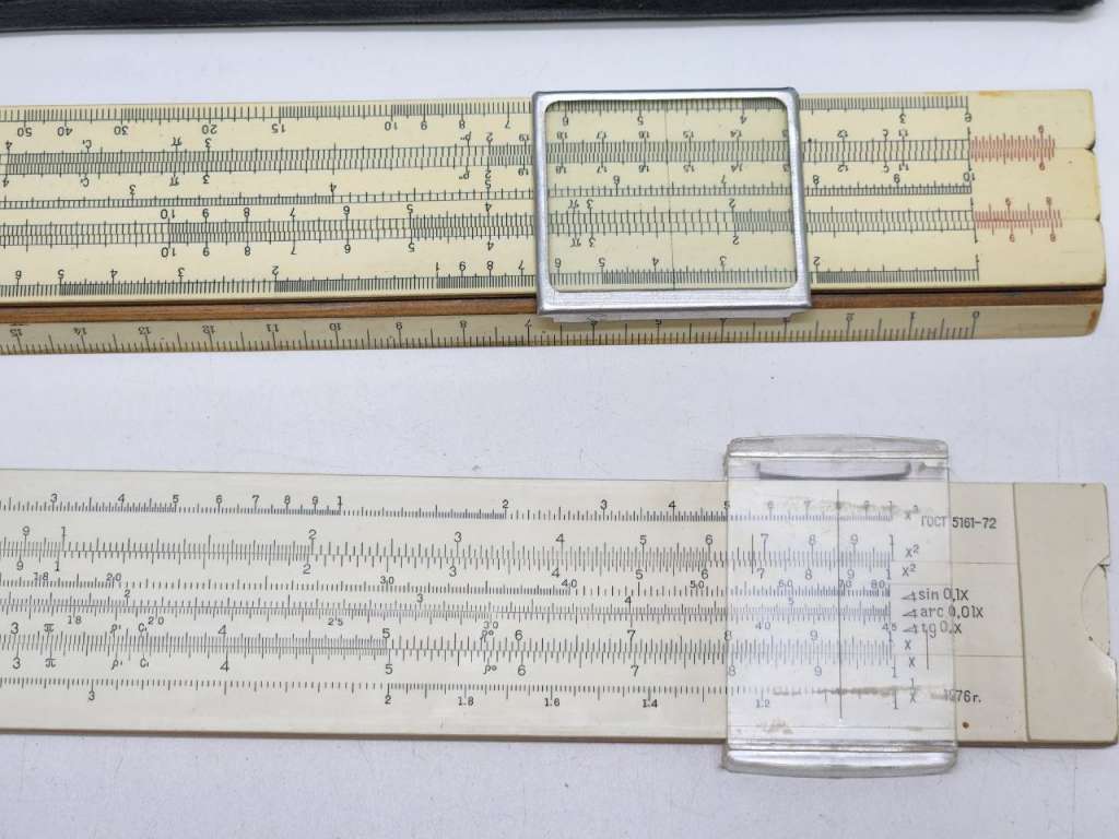 Логарифмические линейки 2 шт в чехлах