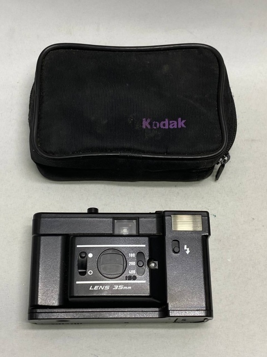 Фотоаппарат пленочный Зенит 35f LENS 35 мм
