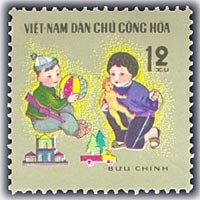 (1970-007) Марка Вьетнам "Дети с игрушками"   Дети III Θ