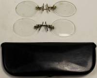 Набор из двух старинных пенсне в футляре