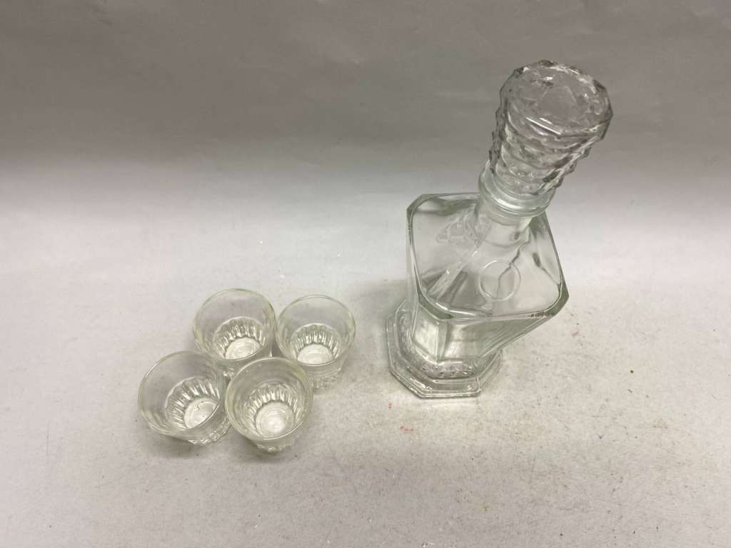 Графин + 4 стопки, стекло