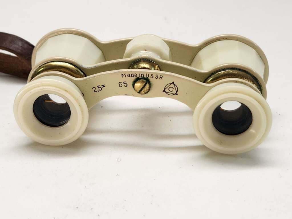 Бинокль театральный СССР в оригинальном чехле