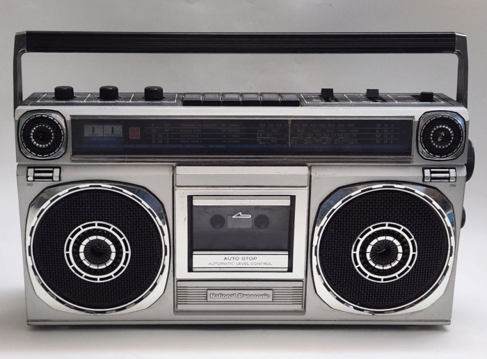 Магнитола Panasonic RX4960F Япония рабочая