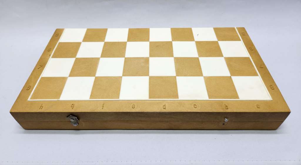 Шахматы Киевпластмасс доска 40х40 см 