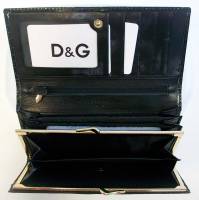 Кошелёк женский "D & G" Кожзам, 2 отделения, Клепка, поцелуй, Принт Бабочки, Черный