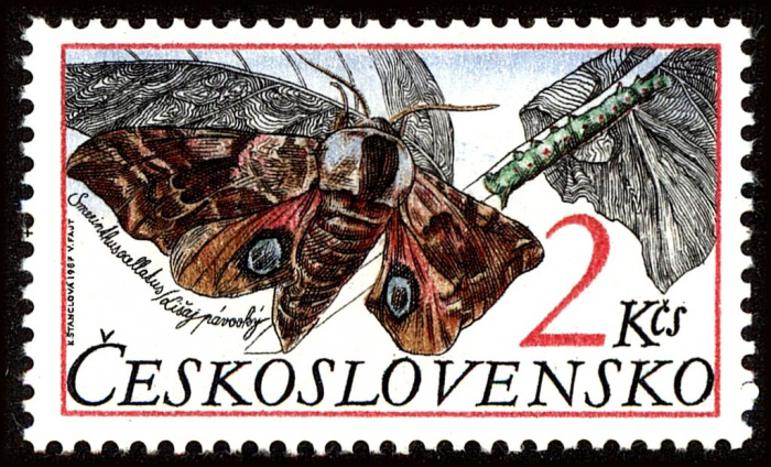 (1987-010) Марка Чехословакия &quot;Бражник глазчатый&quot;    Охрана природы. Бабочки III Θ