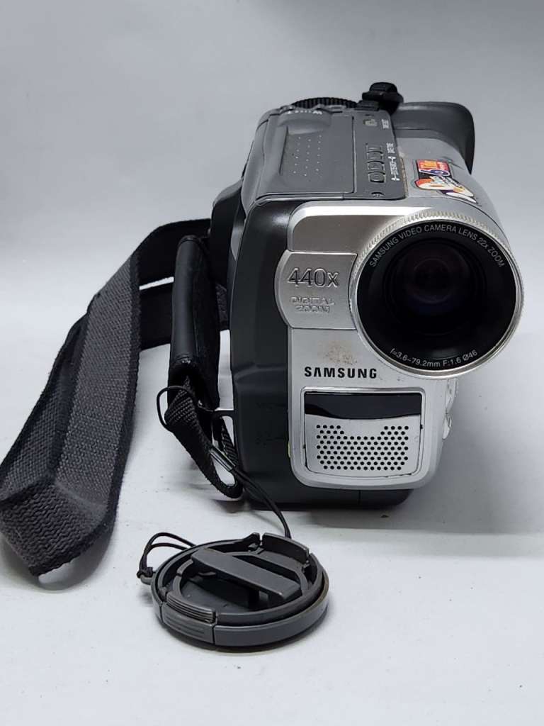 Видеокамера Samsung VP-M50  Корея  (рабочая)