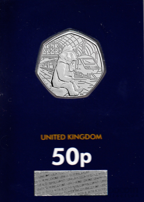 (2018) Монета Великобритания 2018 год 50 пенсов &quot;Паддингтон сидит&quot;  Медь-Никель  Блистер