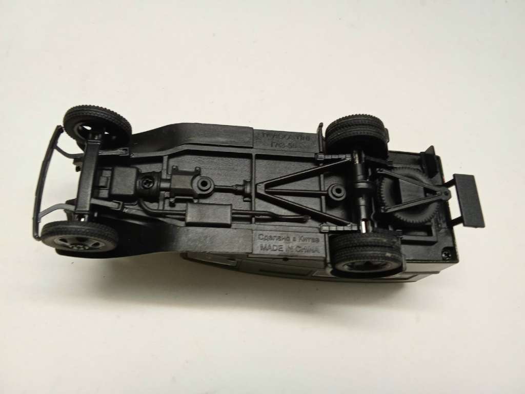 Модель авто 1:43 ГАЗ 55 Скорая помощь без коробки