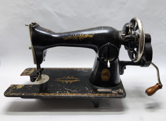 Швейная машина Подольск ручная (в ремонт)