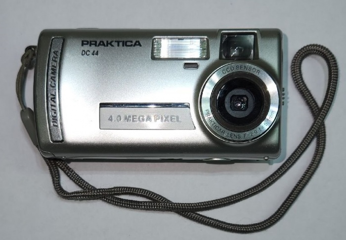Фотоаппарат цифровой  Praktica DC44  Германия  (сост. на фото)