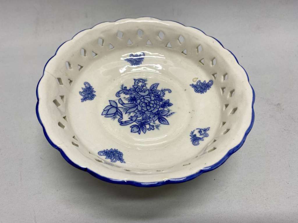 Сухарница, конфетница фарфор проезная СССР