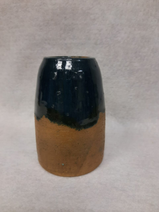 Керамическая ваза (состояние на фото)