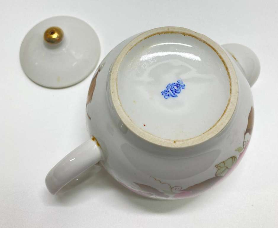 Чайник заварочный, красный фарфорист, СССР