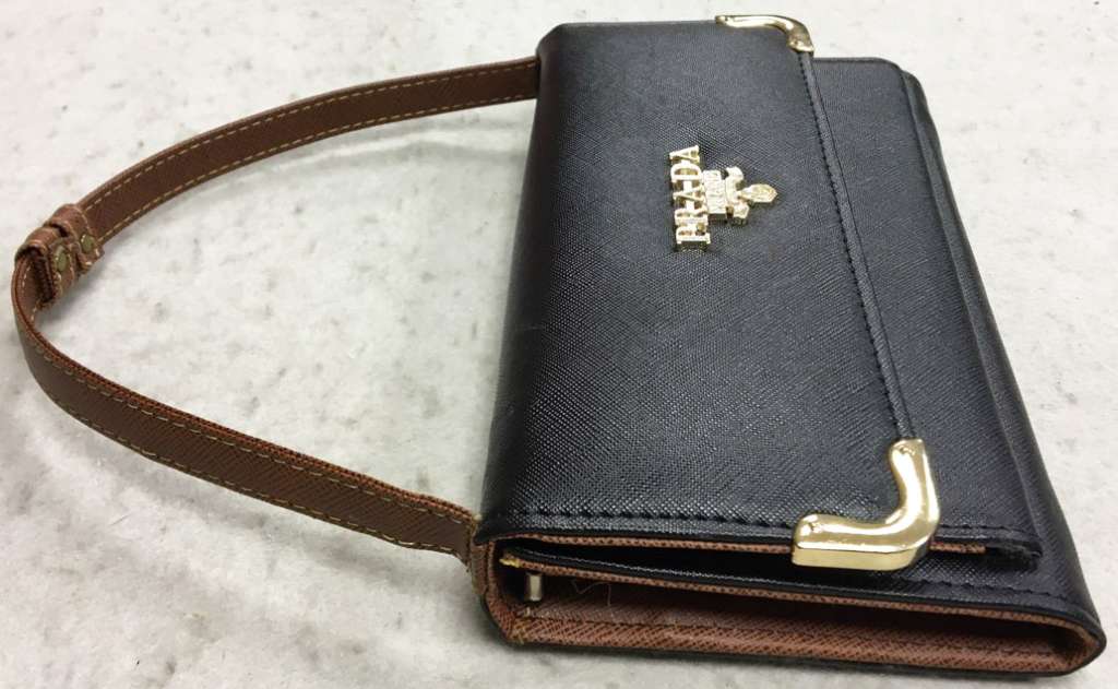 Сумка-клатч женская Prada, копия (сост. на фото)