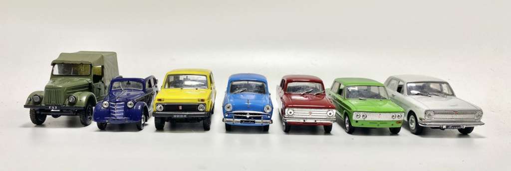 Модели автомобилей ДеАгостини 1:43 7 шт 